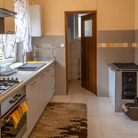 Za Miastem - Bobrowniki בית נופש *